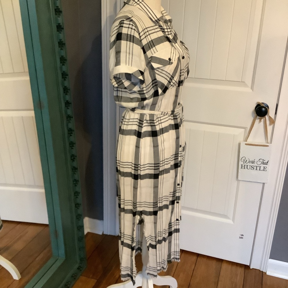 Anthropologie Black and‎ White Midi Dress - Picture 4 of 8
